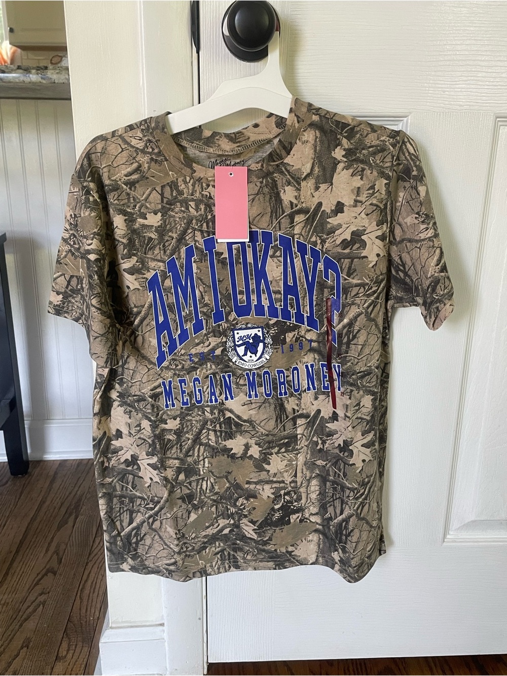NWT Megan Moroney Camouflage Graphic Tee - Brown/Green XS